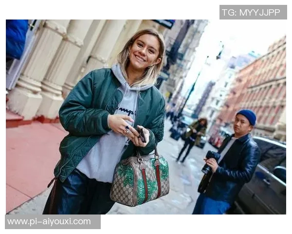 以球星文化为灵感打造热血足球主题潮流t恤引领运动时尚新风潮 以球星文化为灵感打造热血足球主题潮流t恤引领运动时尚新风潮